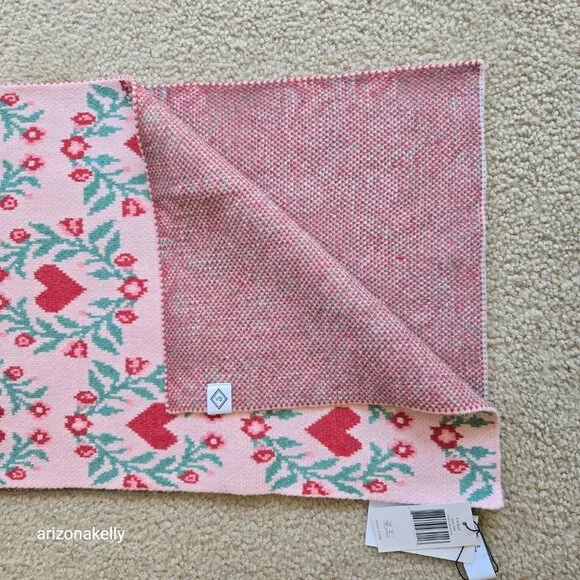 NWT Vera Bradley Knit Heart Scarf - Picture 7 of 8